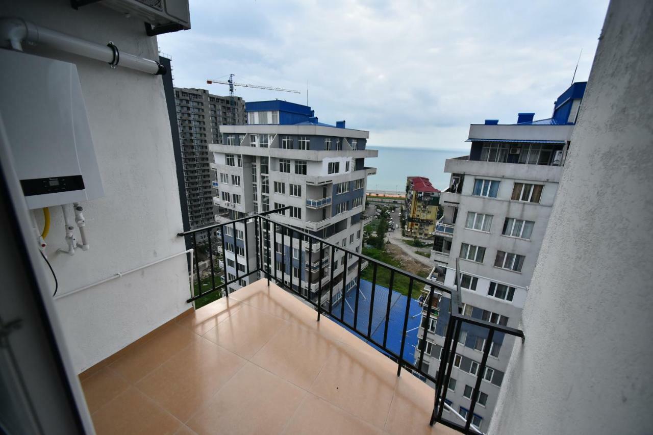 Orange Home Hotel Batumi Exterior foto
